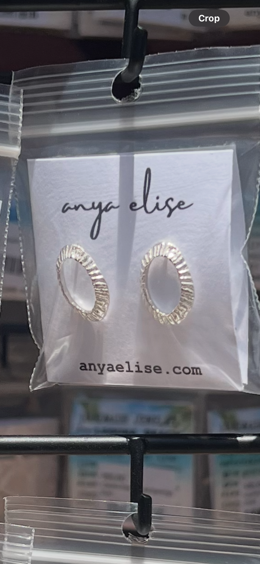 Opihi Studs